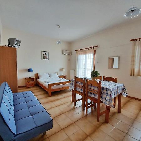 Seaview- 2 Space - Selfcatering Apartment - Helen No 3 Ксиропигадо Экстерьер фото