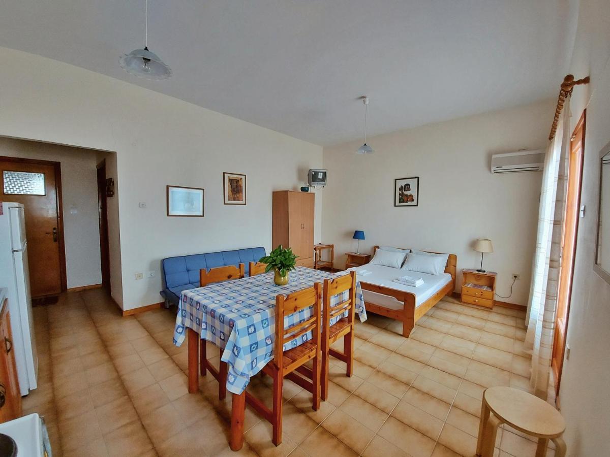 Seaview- 2 Space - Selfcatering Apartment - Helen No 3 Ксиропигадо Экстерьер фото